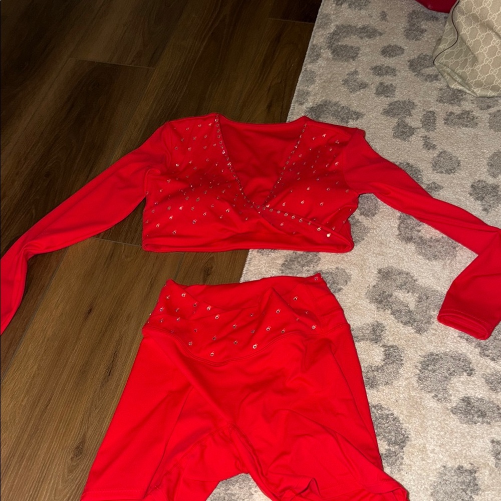 Amazon Red Long Sleeve Crop Top and High-Waist Shorts Set